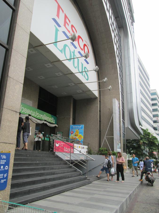 Nexchange Hostel Bangkok Exterior photo